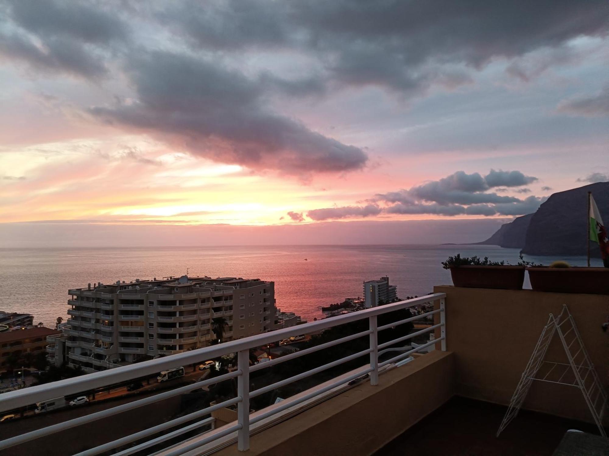 Panomaric Sea View - Sol Apartment Puerto de Santiago  Bagian luar foto